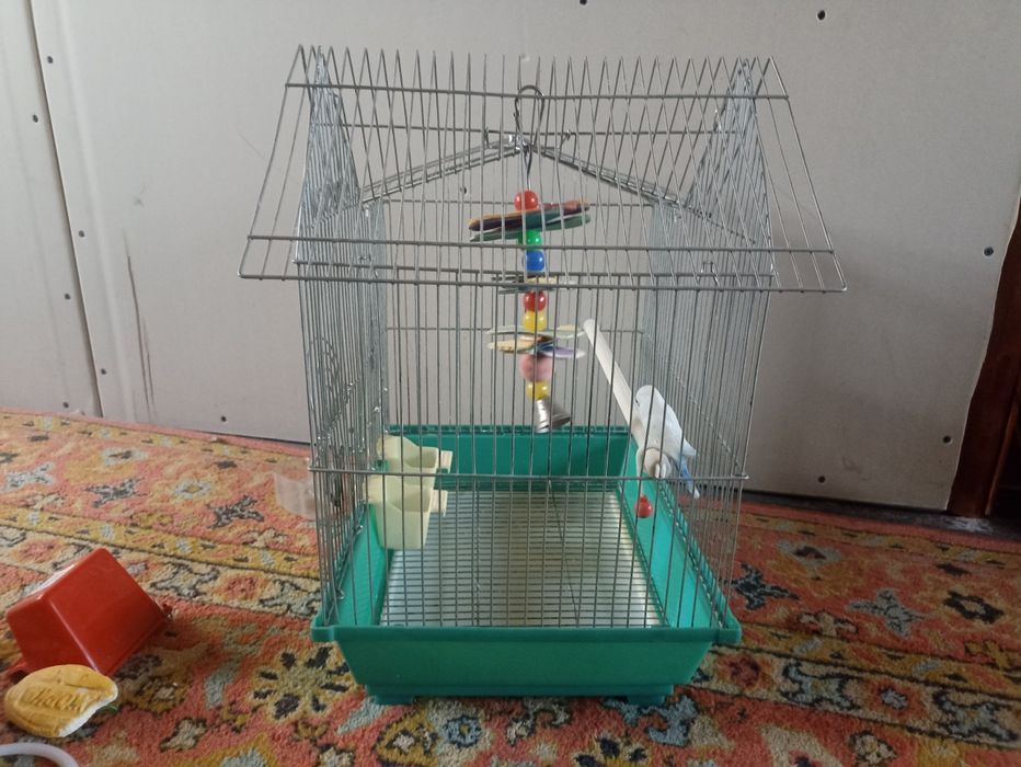 Продам клетку для попугаев