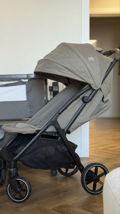 Коляска прогулочная