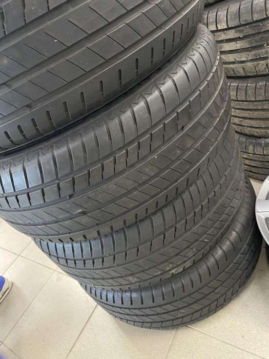 Bridgestone 245/50/19 4броя Летни гуми.