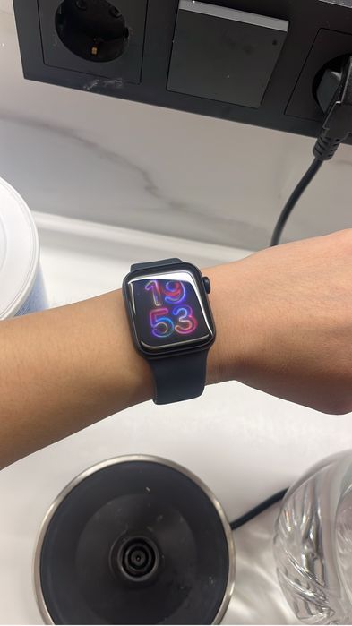 Срочно продаю Apple Watch 3 GPS 40 mm