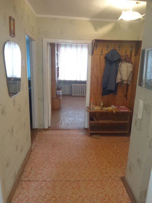 Продам 4-комнатную квартиру