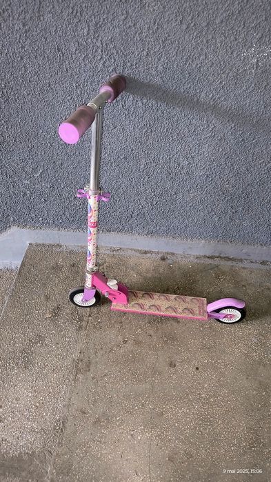 Vând trotinetă de fetiță