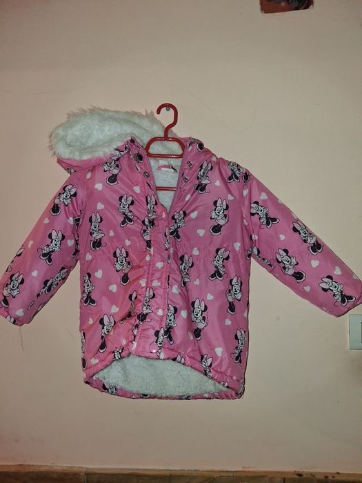 Vând 2 geci marimea 92 si 98