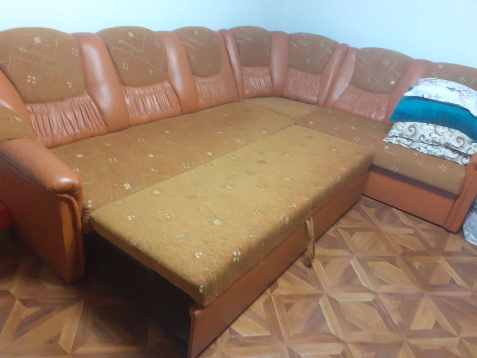 Colțar de vanzare aproape nou, preț telefonic