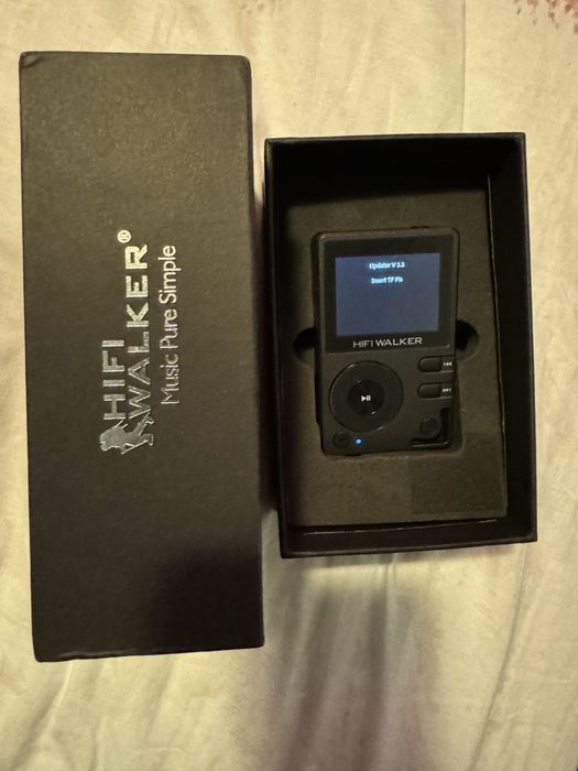 Player hi res walker h2