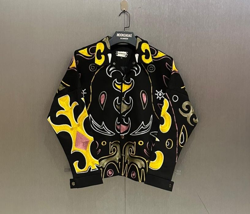 Продам бомбер в национальнрм стиле