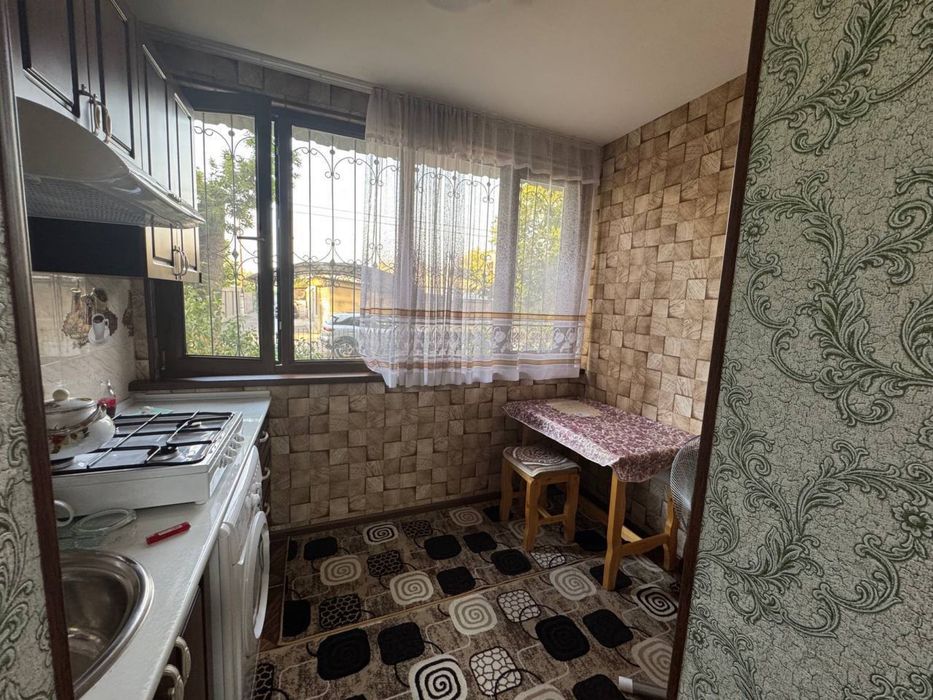 Авиагородок 3 комнаты на первом этаже