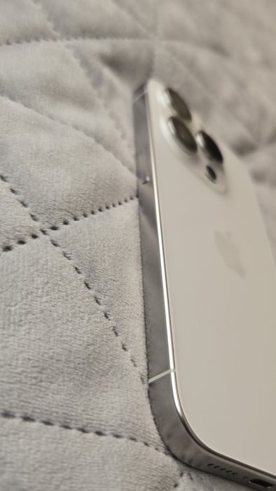 Iphone 15 Pro White Titanium, 128 GB , Като нов, 12 гръбчета, 86%