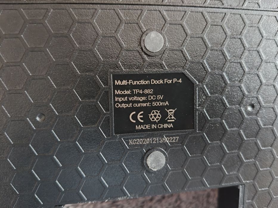 Consola PS4 Sony 1TB HDD 2 controllere plus Stand Vertical