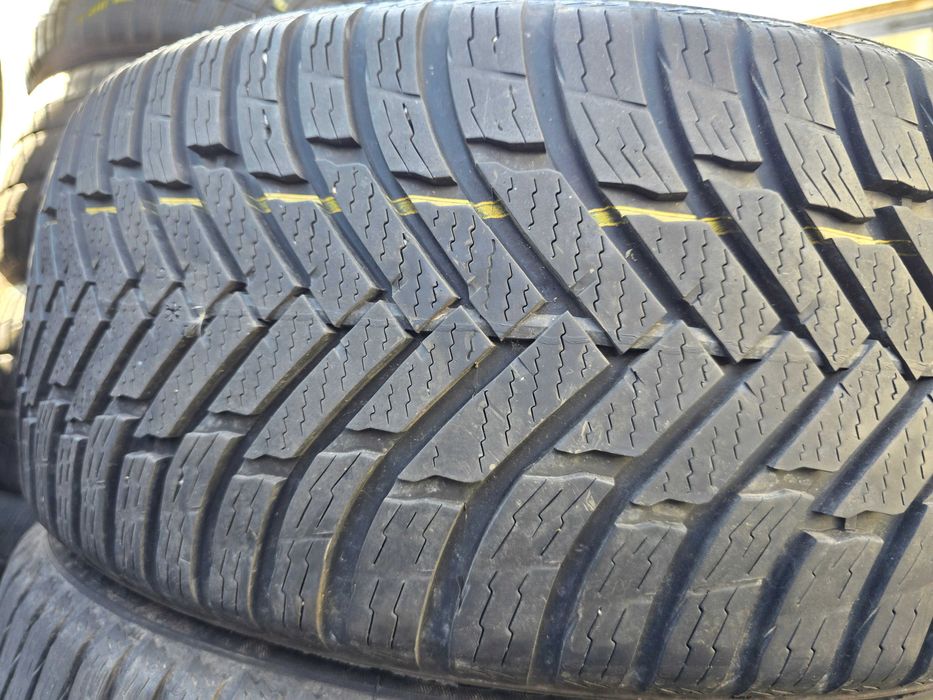 2бр Всесезонни гуми 205 45 17 - Nokian