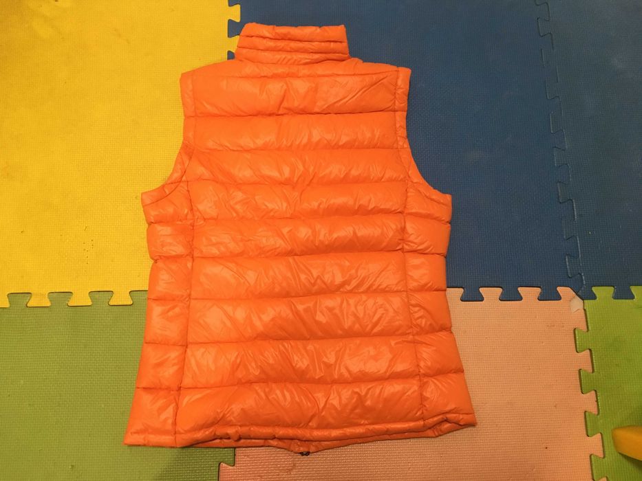 ''Dolomite''оригинален дамски пухен елек М размер