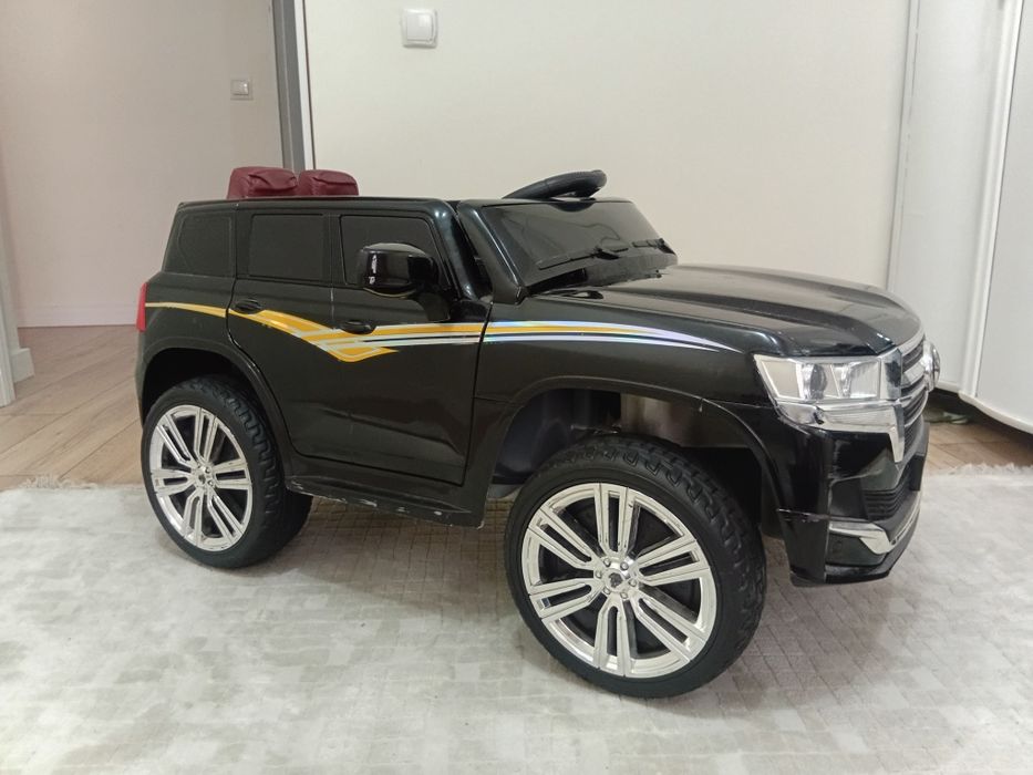 Детский машинка ленд курузер