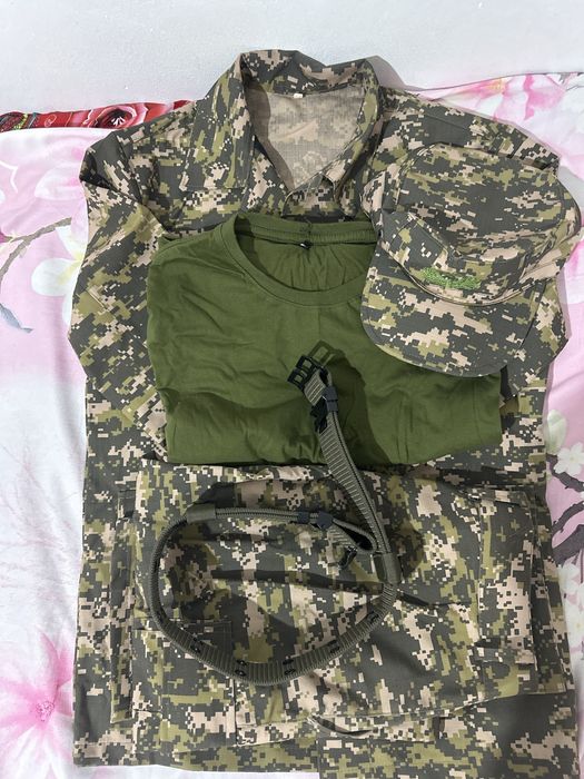 Военный форма 44размер