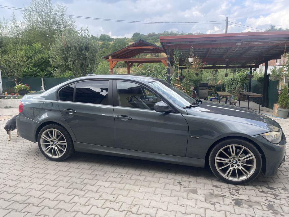 BMW E90 2.0D x-drive