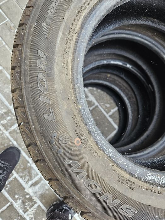 Продаю шины липучки