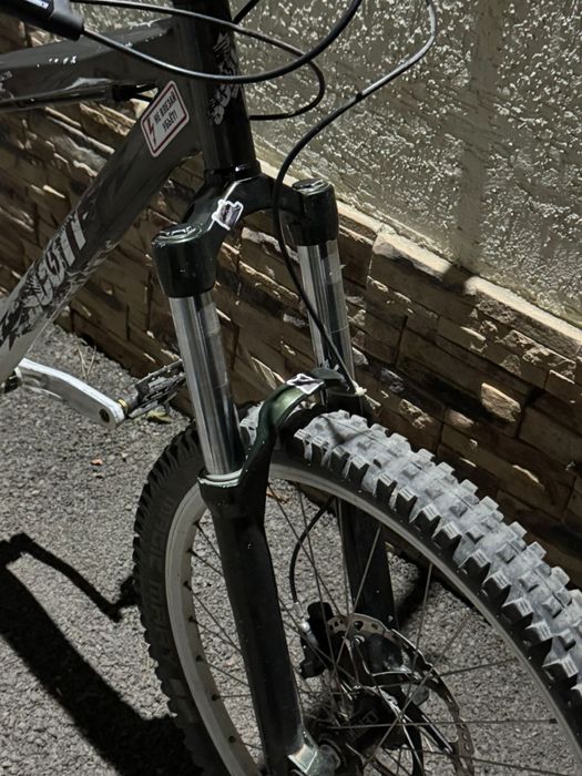 Срочно дербан sram rock shox
