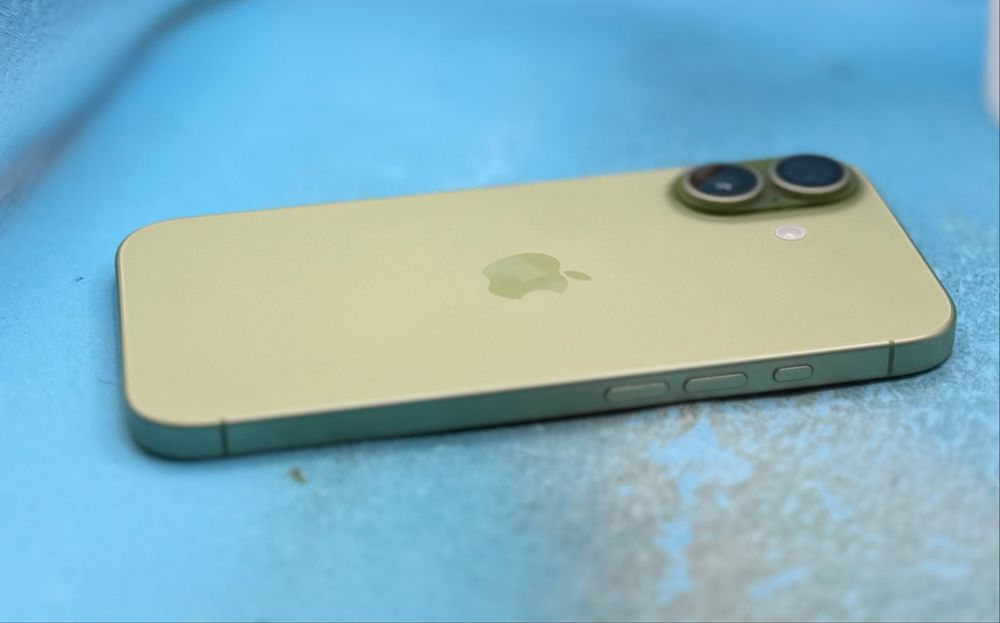 Apple iPhone 17, 256GB, 5G, Sage – USA Version, eSIM