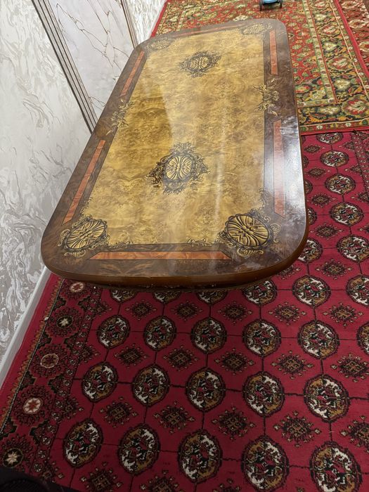 Стол низкий для диванов