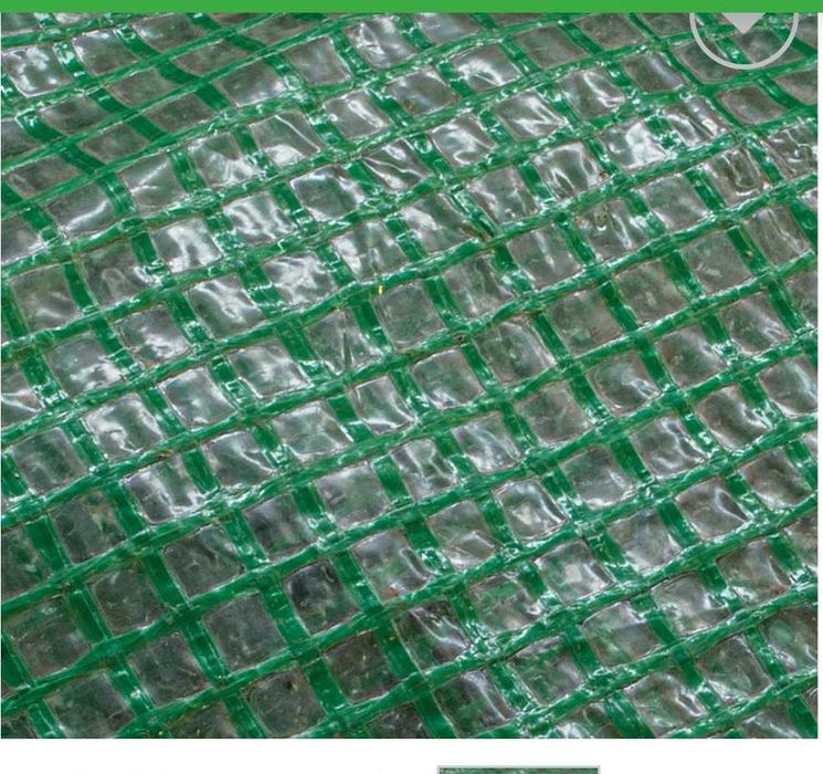 Оранжерия 6х3х2м с метална конструкция и покривало.