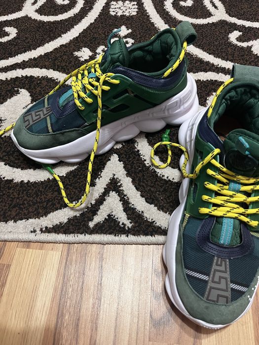Vand versace chain reaction