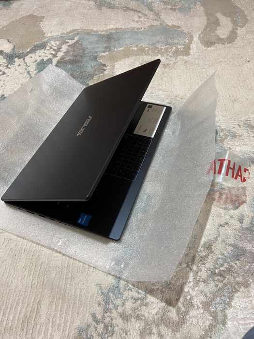 Acer 11gen SSD,Asus обе новом сост