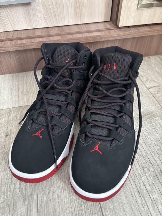 Продам кроссовки Nike