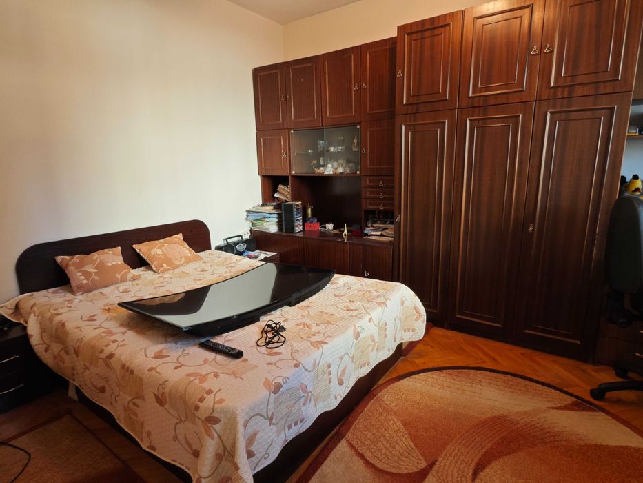 Продава се Тристаен апартамент в Плевен, Широк център - 102 кв.м за 1334 €/кв.м - Снимка #8