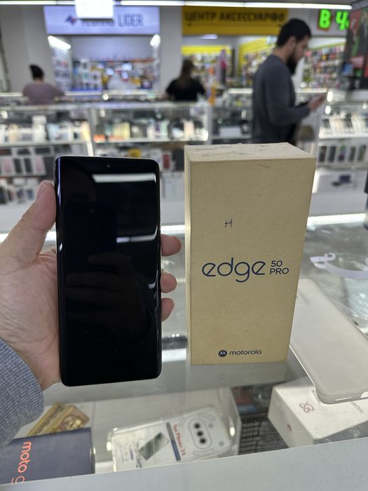 Moto edge 50 pro 12/512