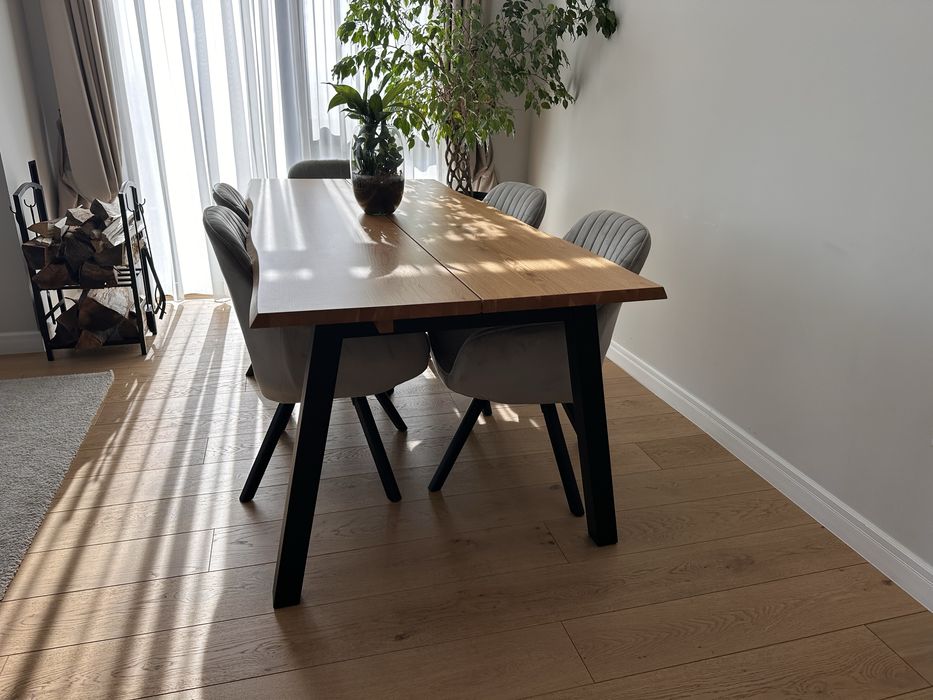 Vand masa extensibila + 6 scaune rotative Jysk