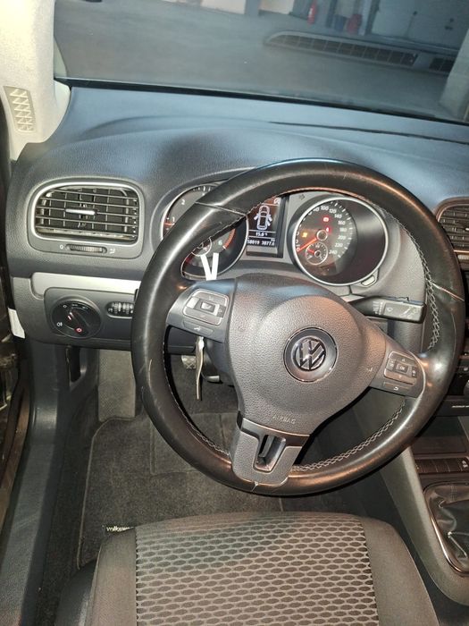 Vând  Volkswagen Golf  6
