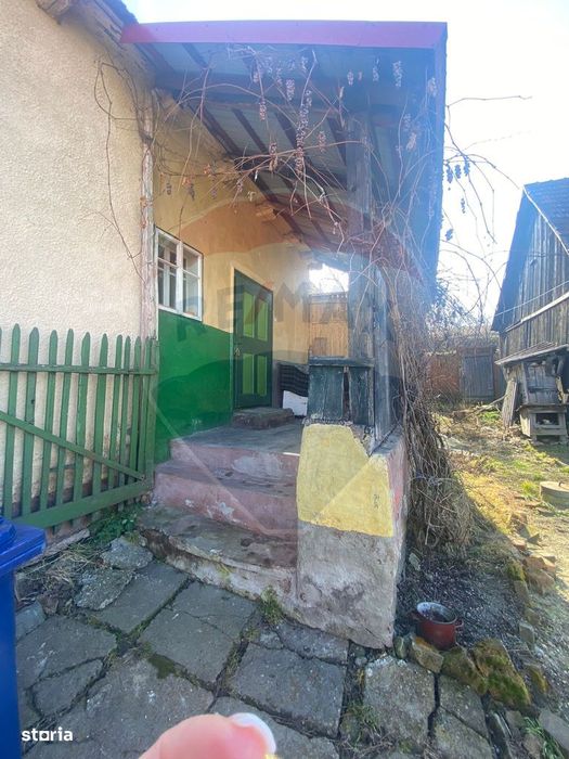 Casă veche de vânzare cu teren mare in Copsa Mica