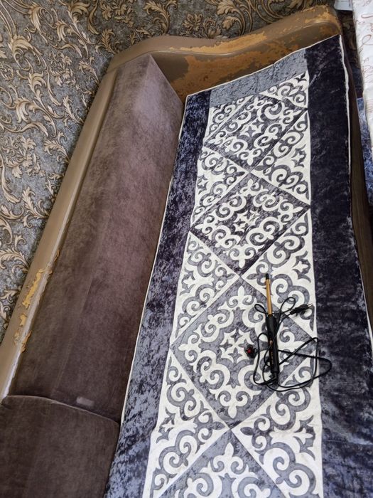 Отдам даром угловой диван