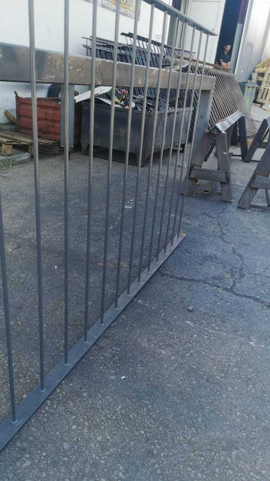 Парапети на склад