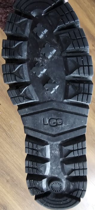 Cizme UGG negru piele