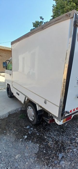 Labo sotiladi srochno