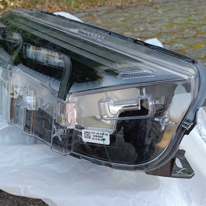 Десен фар за Ford Mustang Mach-E FULL LED LJ8B13E014BE