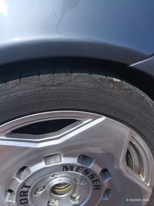 Vând jenti cu tot cu cauciucuri