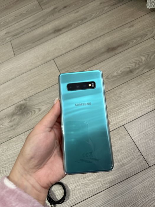 Samsung  Galaxy S10