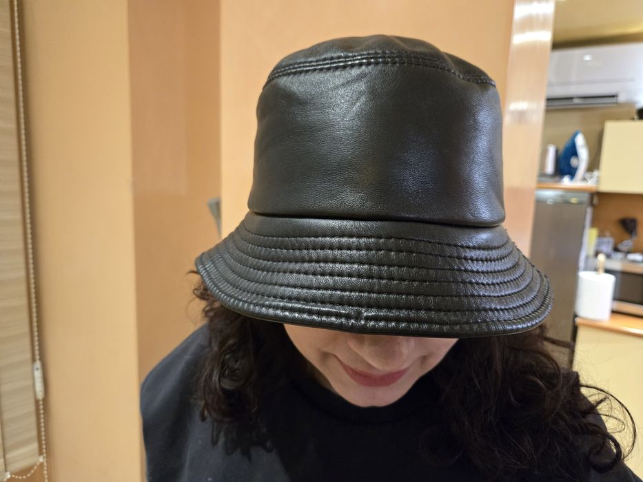 Кожена шапка Еnigma