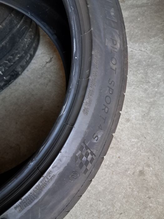 Anvelope second vara 325 35 R22 Michelin 2022