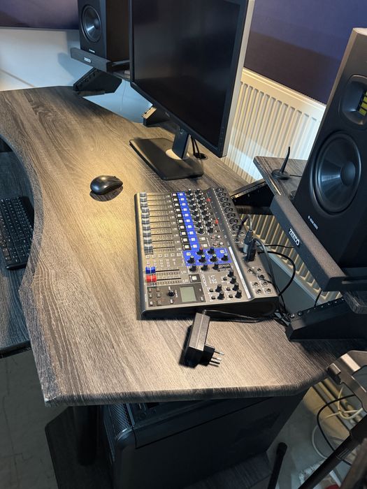 Birou,boxe,mixer studio inregistrari