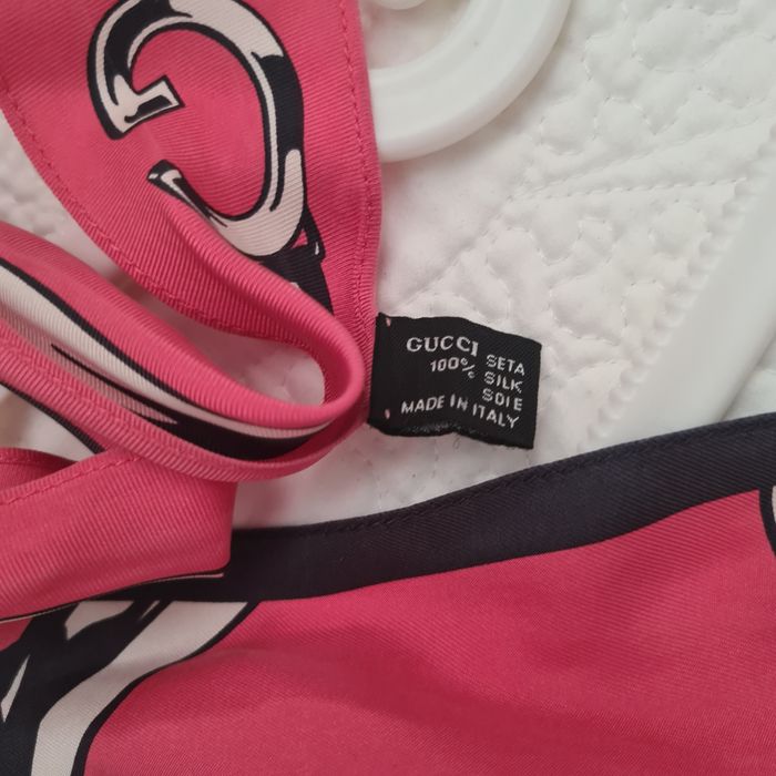 Стильное парео от Gucci