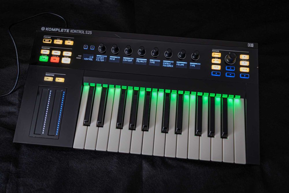 Midi Keyboard controller Native Instruments Komplete Kontrol S25