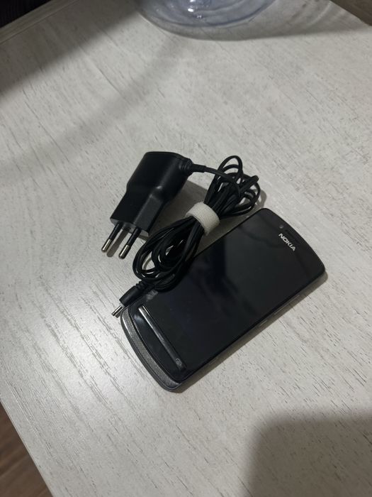 Нокия 700 в хорошем состоянии