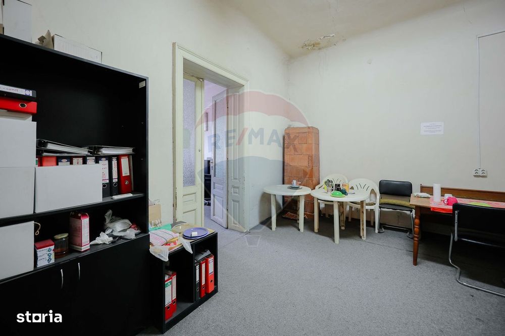 Apartament de vânzare cu 3 camere, str. Cuza Vodă, ultracentral