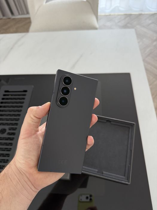 Samsung Galaxy Fold 7 256 Black 90 cicluri Fullbox liber de retea garantie 10 luni