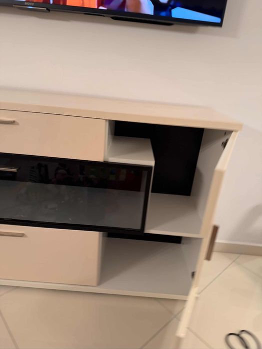 Скрин шкаф гланцов