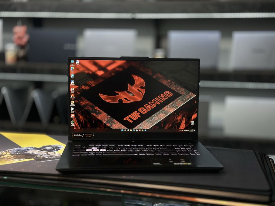 Мощный игравой ноутбук Asus Tuf Gaming A17 AMD Ryzen 7-6800H