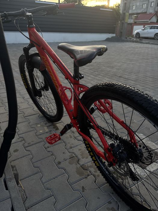 Vand bicicleta merida big seven 40 pret negociabil