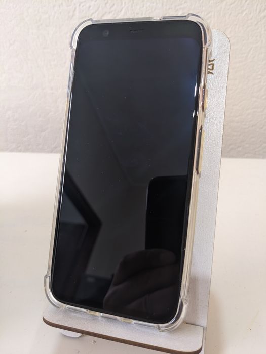 Продам смартфон Google pixel 4 на 128 Гб.